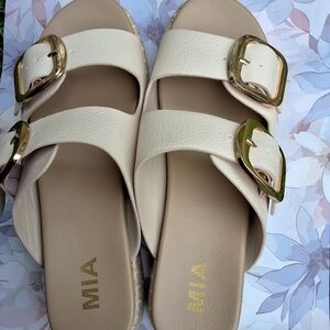 MIA Platform Espadrille Slide Sandals Beige Double Buckle Size 7.5 NEW